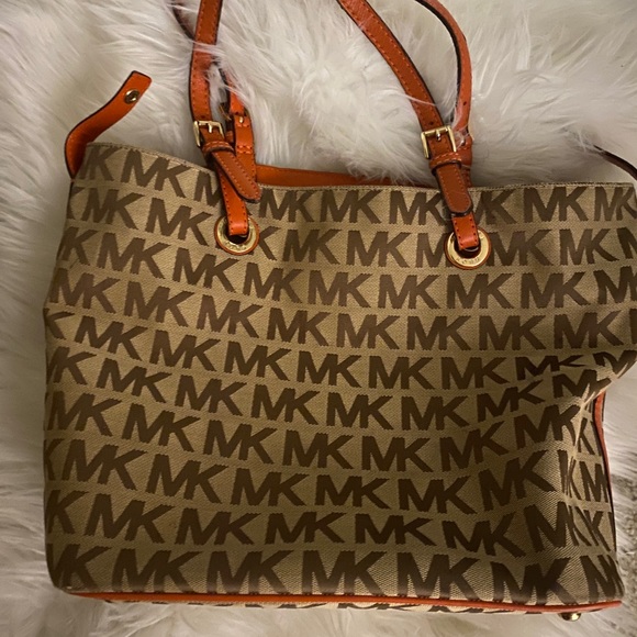 Michael Kors Bag - Picture 2 of 5